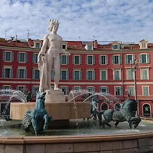 ** Hotel De La France