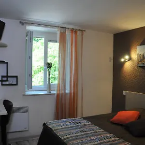 https://o2-saone.hotels-rhonealpes.com